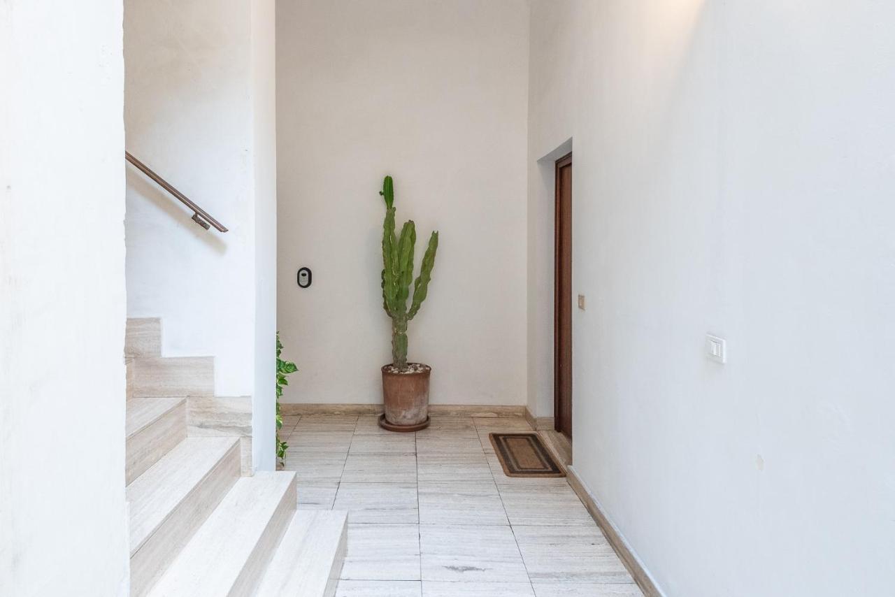 Rubichi 6 - Old Town Apartment Sit Лечче Экстерьер фото